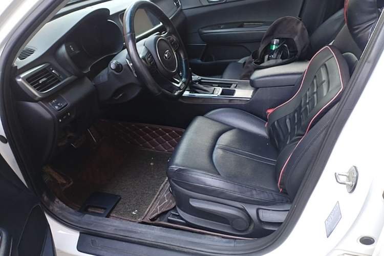 Used Kia K5 2016 1.6T Automatic LUX Left Front Seat