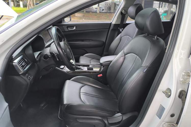 Used Kia K5 2016 1.6T Automatic LUX Left Front Seat