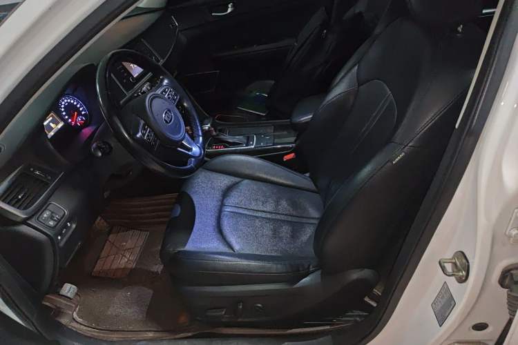 Used Kia K5 2016 2.0L Automatic LUX Left Front Seat