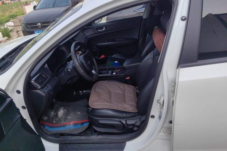 Used Kia K5 2016 2.0L Hybrid GLS Left Front Seat
