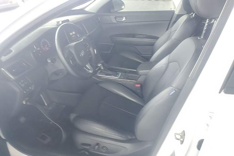 Used Kia K5 2016 2.0L Automatic LUX Left Front Seat