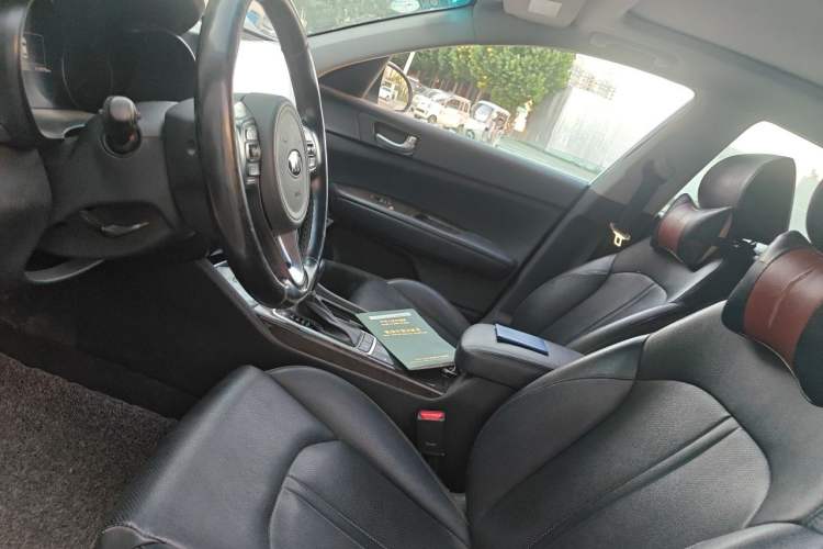 Used Kia K5 2016 2.0L Automatic LUX Left Front Seat