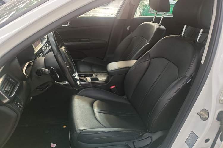 Used Kia K5 2016 1.6T Automatic LUX Left Front Seat