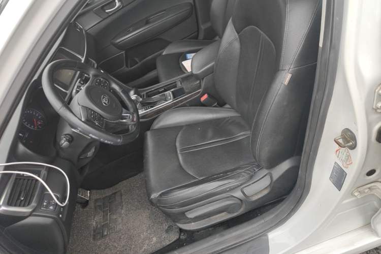 Used Kia K5 2016 1.6T Automatic LUX Left Front Seat