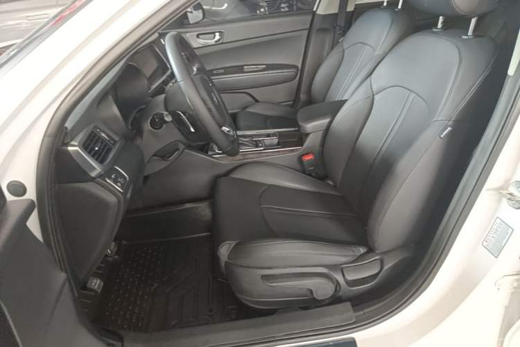 Used Kia K5 2016 1.6T Automatic LUX Left Front Seat