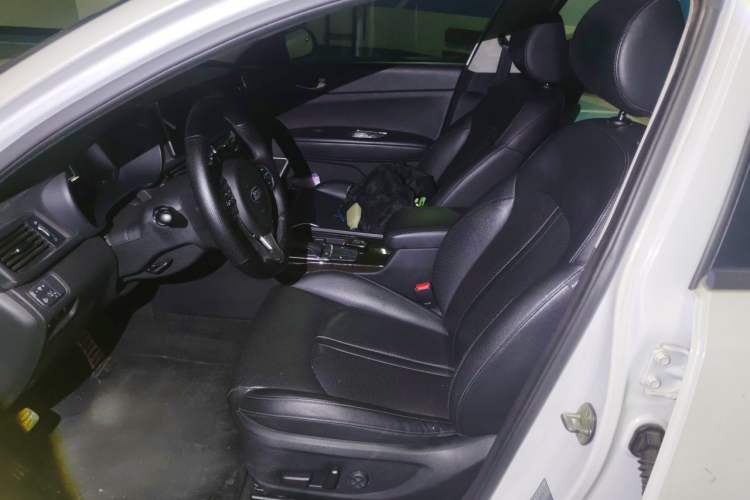 Used Kia K5 2016 2.0L Automatic LUX Left Front Seat