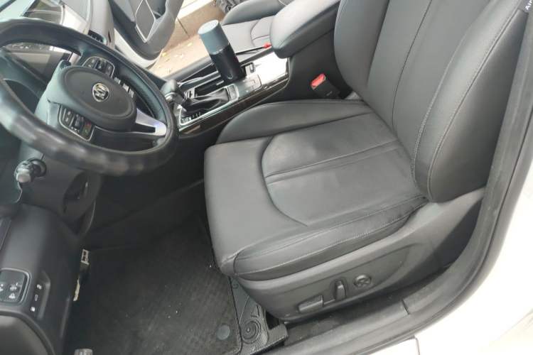 Used Kia K5 2016 2.0L Automatic LUX Left Front Seat