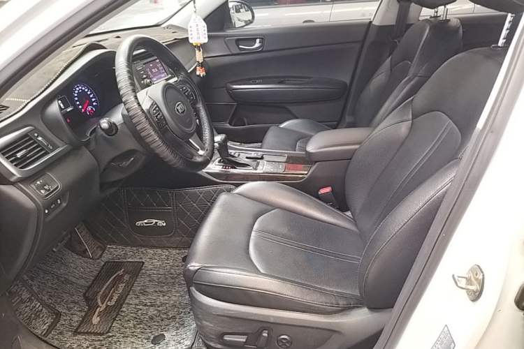 Used Kia K5 2016 2.0L Automatic LUX Left Front Seat