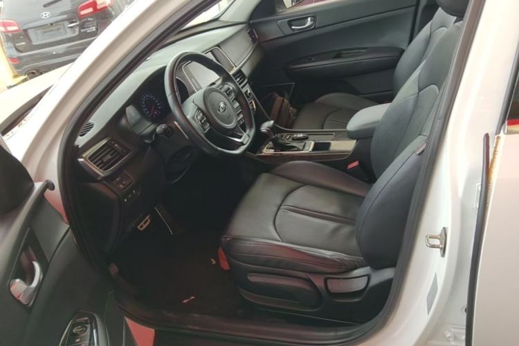 Used Kia K5 2016 1.6T Automatic LUX Left Front Seat