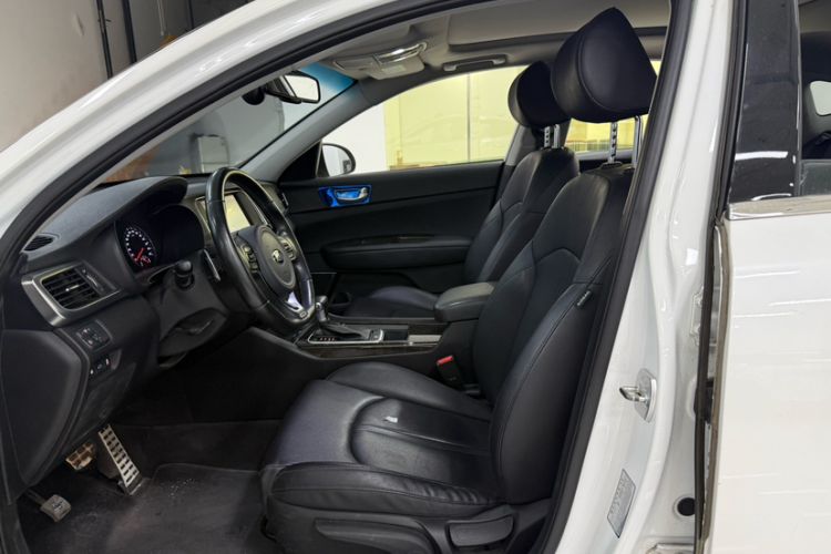 Used Kia K5 2016 1.6T Automatic LUX Left Front Seat