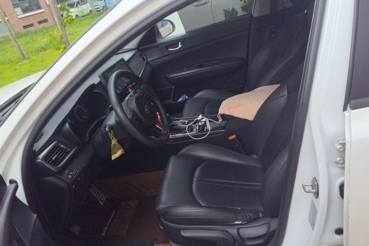 Used Kia K5 2016 2.0L Automatic GLS Left Front Seat