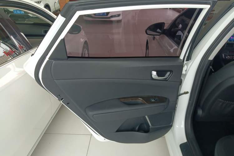 Used Kia K5 2016 2.0L Automatic GLS Left Rear Door Interior