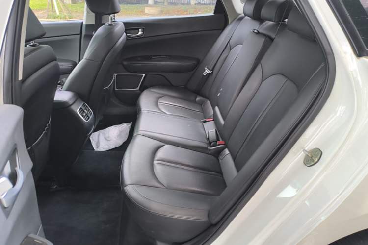 Used Kia K5 2016 1.6T Automatic LUX Left Rear Seat