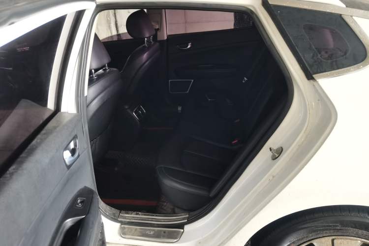 Used Kia K5 2016 2.0L Hybrid GLS Left Rear Seat