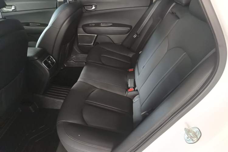 Used Kia K5 2016 1.6T Automatic LUX Left Rear Seat