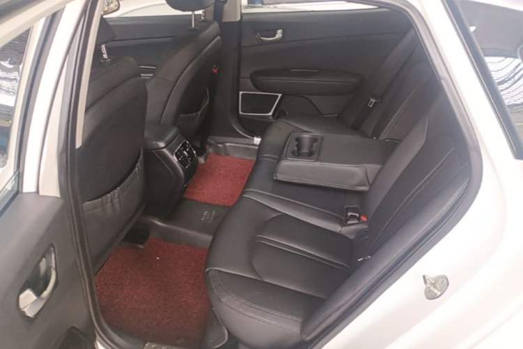 Used Kia K5 2016 1.6T Automatic LUX Left Rear Seat