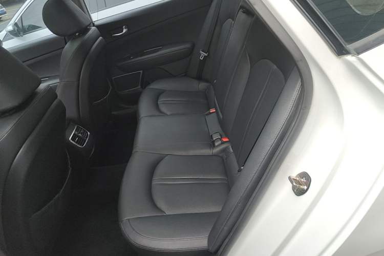 Used Kia K5 2016 1.6T Automatic LUX Left Rear Seat