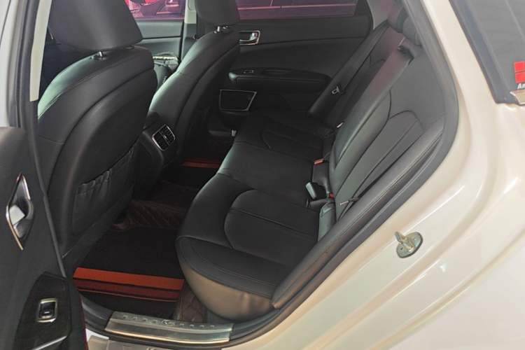 Used Kia K5 2016 1.6T Automatic LUX Left Rear Seat