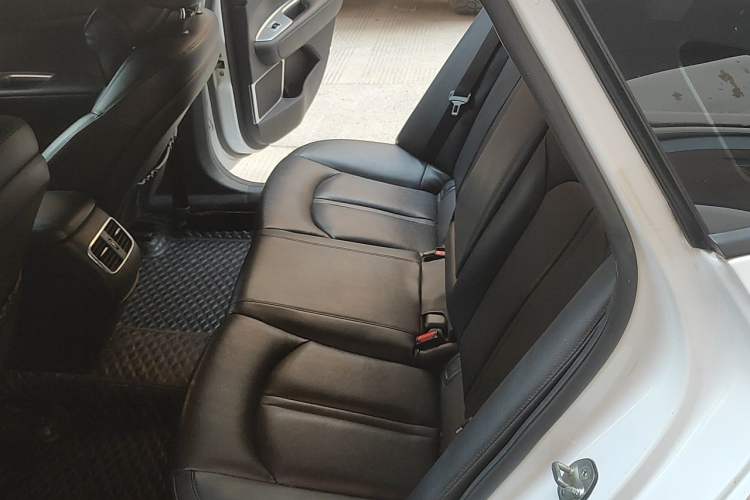 Used Kia K5 2016 2.0L Automatic LUX Left Rear Seat