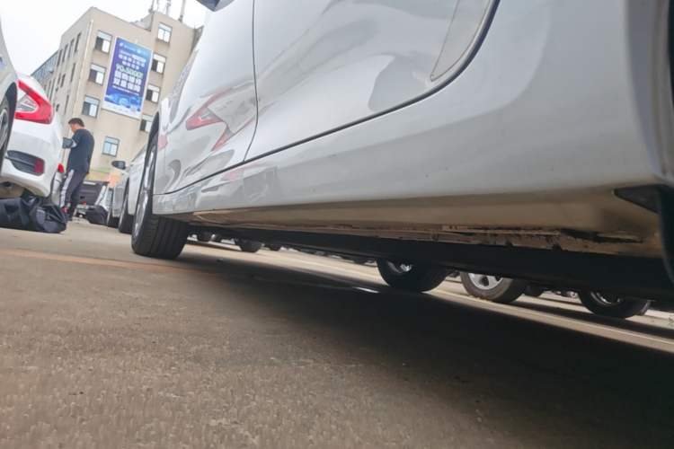 Used Kia K5 2016 2.0L Automatic GLS Left Side Sill