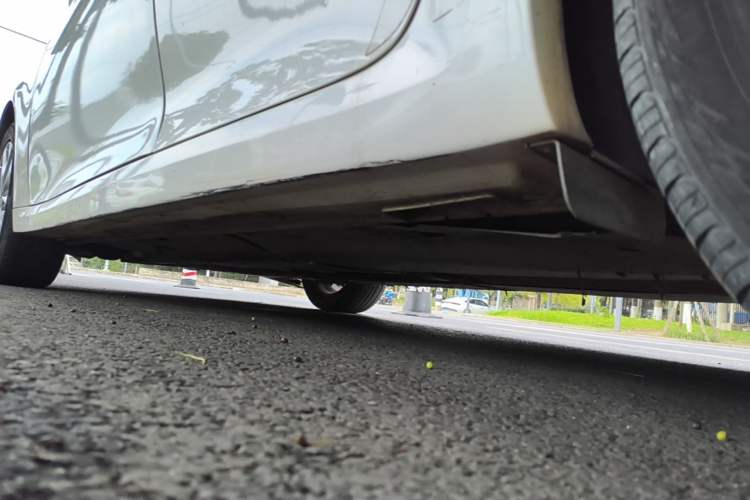 Used Kia K5 2016 1.6T Automatic LUX Left Side Sill