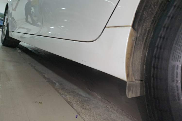 Used Kia K5 2016 1.6T Automatic LUX Left Side Sill