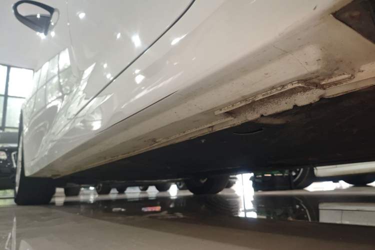 Used Kia K5 2016 1.6T Automatic LUX Left Side Sill
