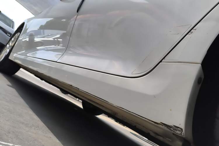 Used Kia K5 2016 1.6T Automatic LUX Left Side Sill