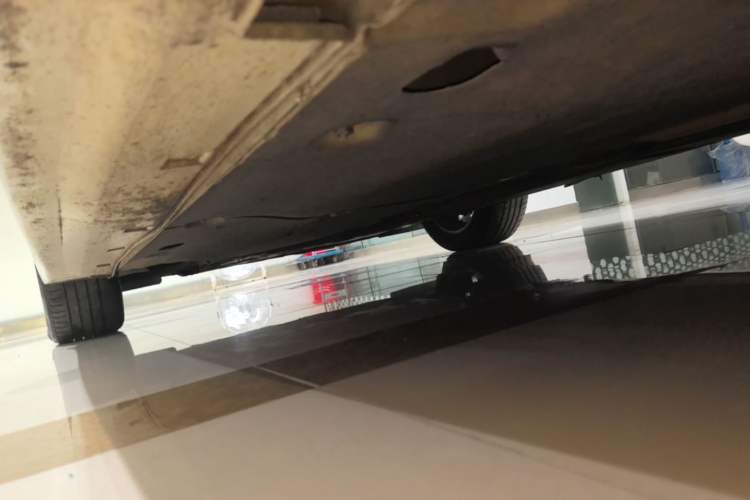 Used Kia K5 2016 1.6T Automatic LUX Left Side Sill