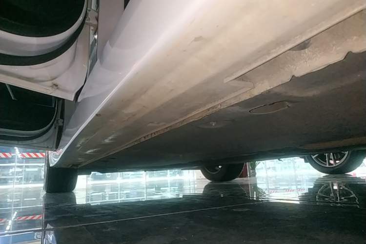 Used Kia K5 2016 1.6T Automatic LUX Left Side Sill