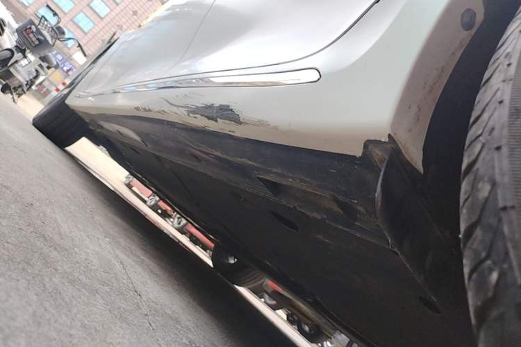 Used Kia K5 2016 2.0T Automatic PRM Left Side Sill