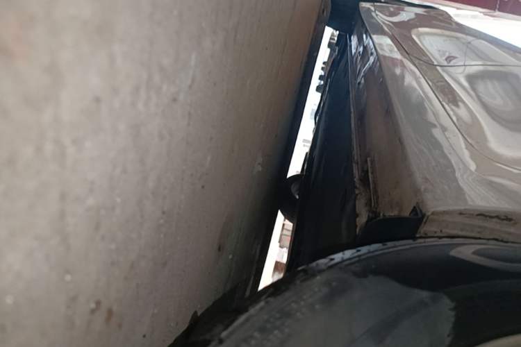 Used Kia K5 2016 1.6T Automatic LUX Left Side Sill