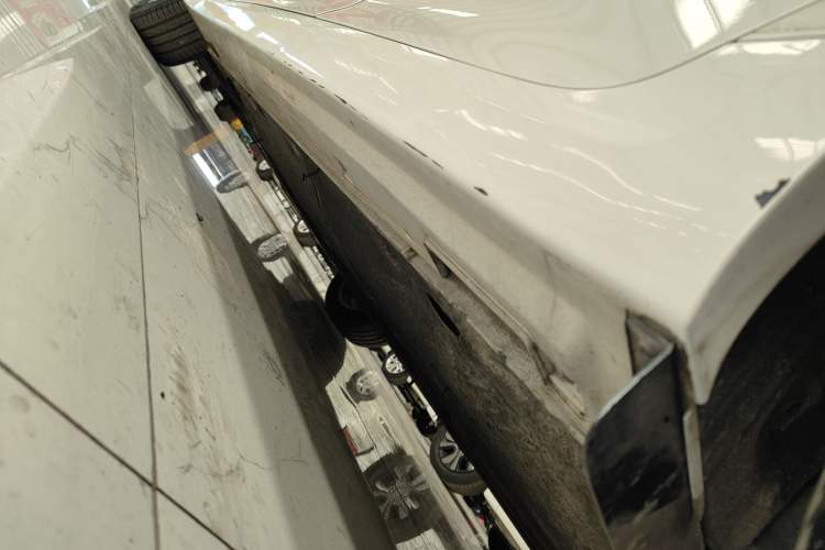 Used Kia K5 2016 1.6T Automatic LUX Left Side Sill
