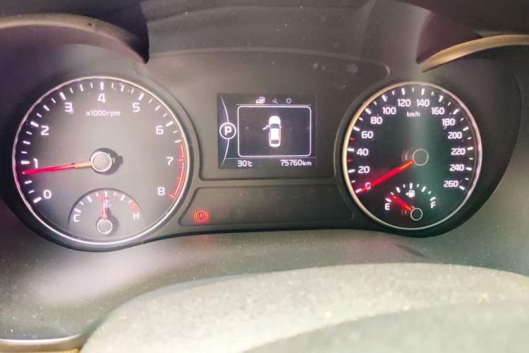 Used Kia K5 2016 1.6T Automatic LUX Odometer Close Up