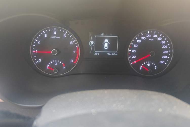 Used Kia K5 2016 1.6T Automatic LUX Odometer Close Up