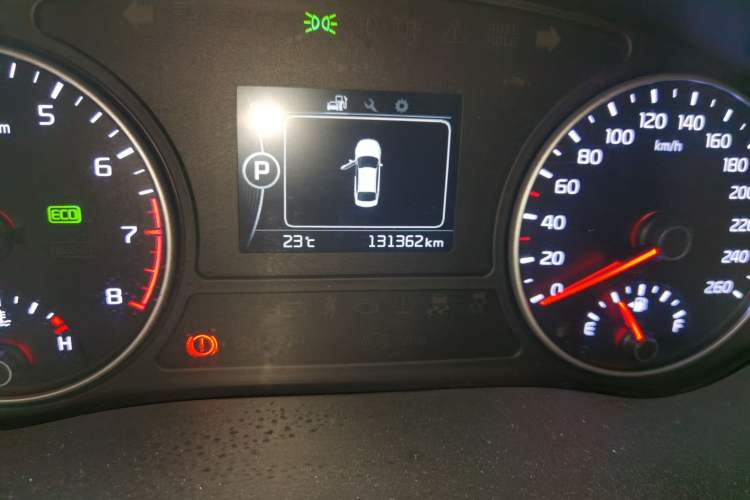 Used Kia K5 2016 1.6T Automatic LUX Odometer Close Up