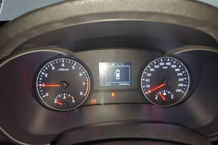 Used Kia K5 2016 1.6T Automatic LUX Odometer Close Up
