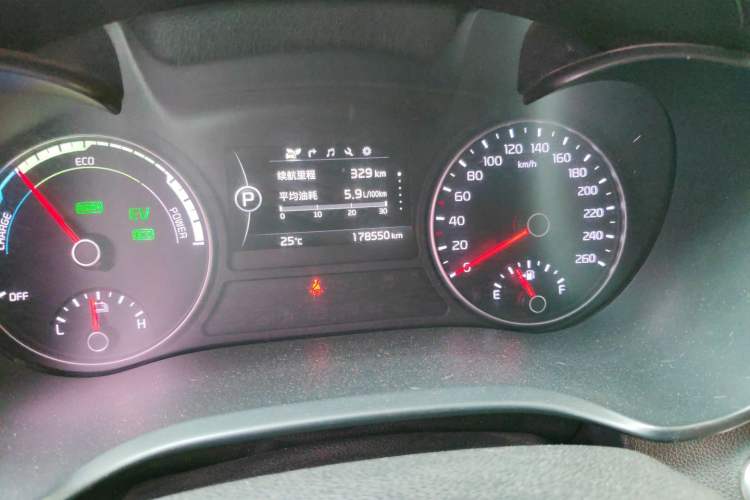 Used Kia K5 2016 2.0L Hybrid PRM Odometer Close Up