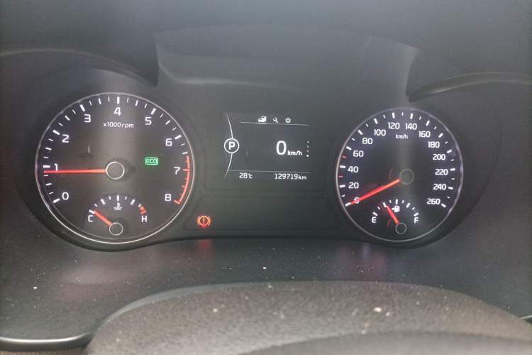 Used Kia K5 2016 2.0L Automatic GLS Odometer Close Up