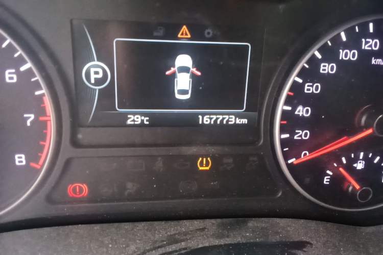 Used Kia K5 2016 1.6T Automatic PRM Odometer Close Up