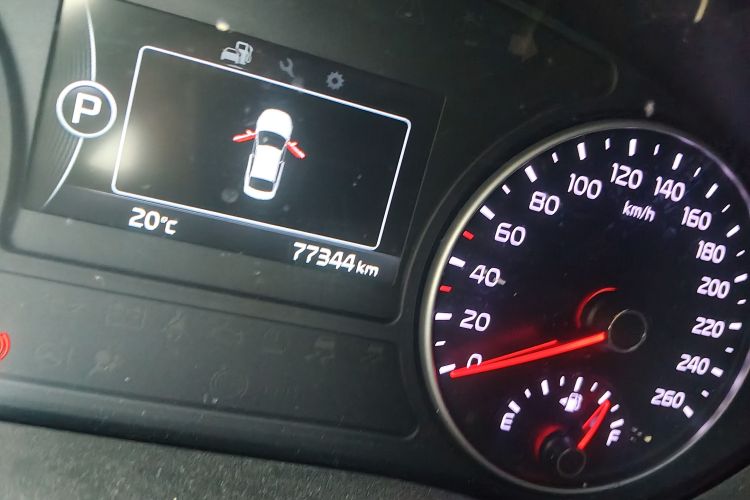 Used Kia K5 2016 2.0L Automatic LUX Odometer Close Up