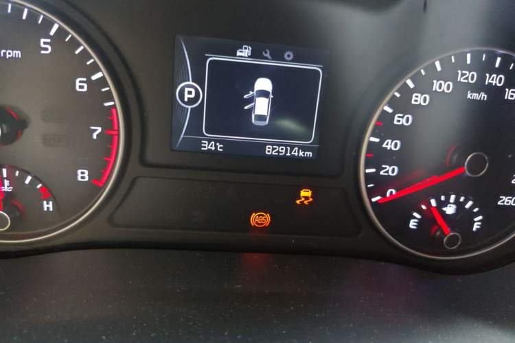 Used Kia K5 2016 1.6T Automatic LUX Odometer Close Up