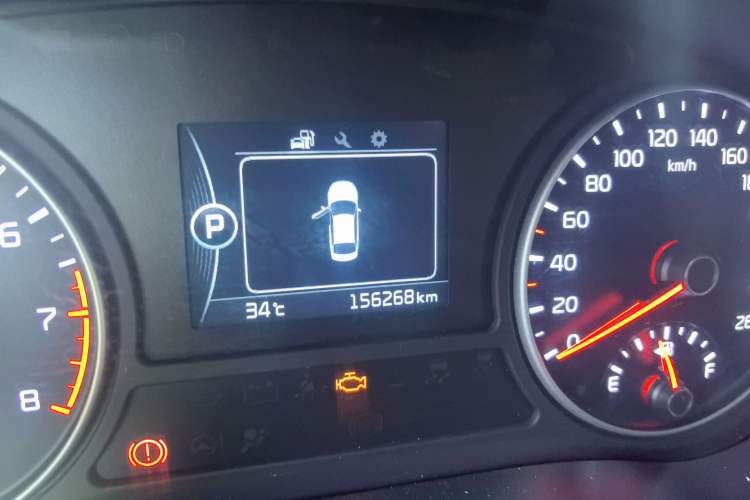 Used Kia K5 2016 1.6T Automatic LUX Odometer Close Up