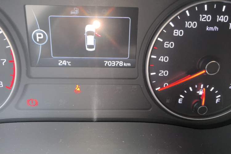Used Kia K5 2016 2.0L Automatic LUX Odometer Close Up