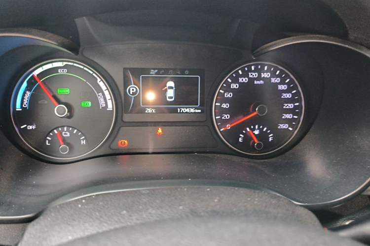 Used Kia K5 2016 2.0L Hybrid GLS Odometer Close Up