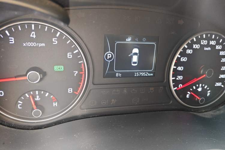 Used Kia K5 2016 1.6T Automatic LUX Odometer Close Up