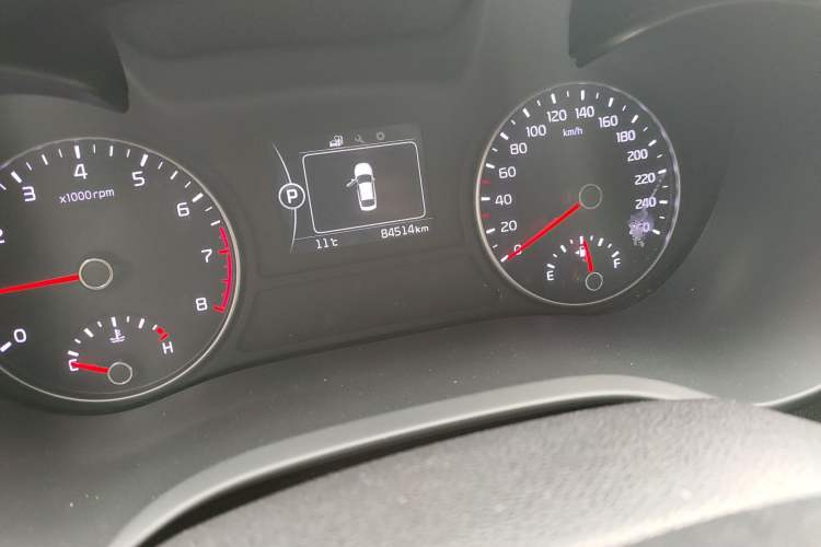 Used Kia K5 2016 2.0L Automatic GLS Odometer Close Up