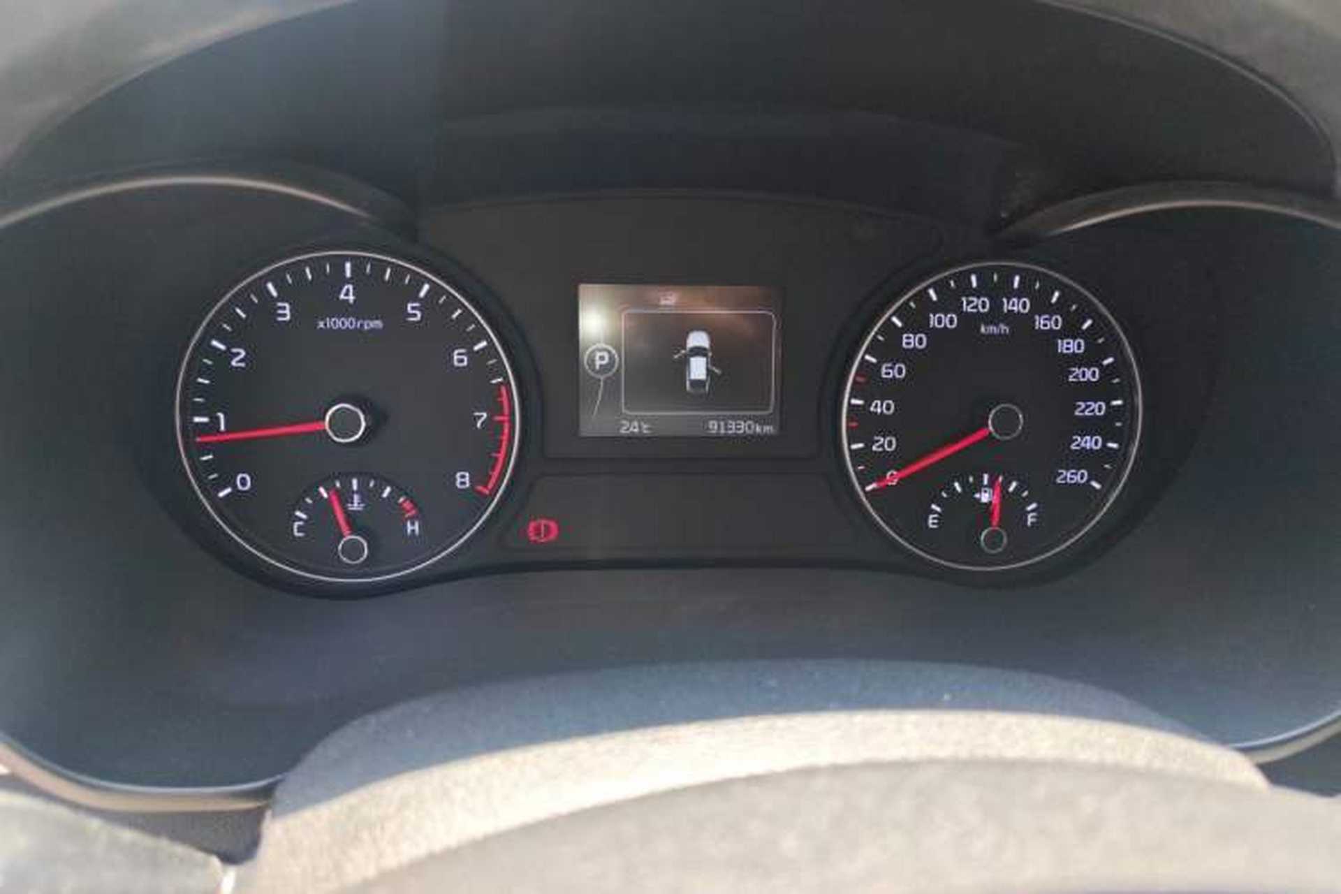 Used Kia K5 2016 1.6T Automatic LUX Odometer Close Up