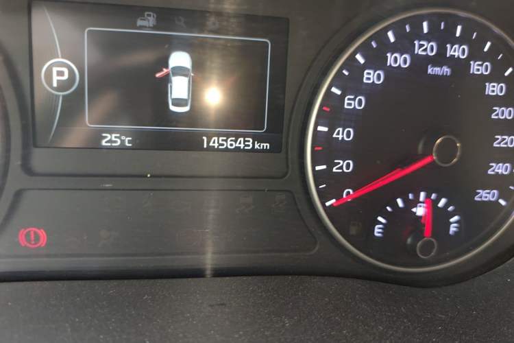 Used Kia K5 2016 2.0L Automatic LUX Odometer Close Up