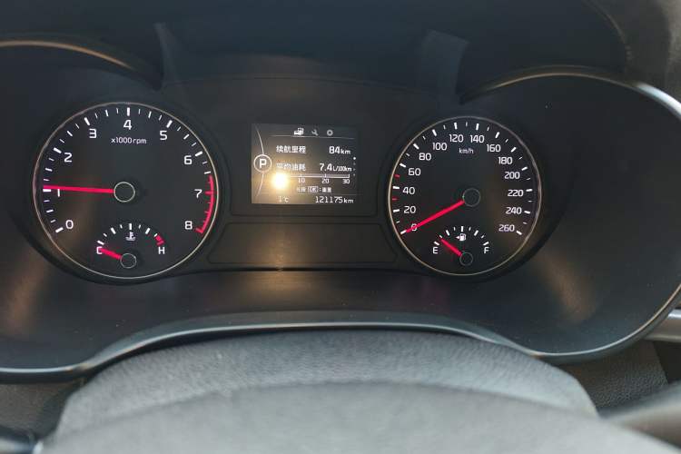 Used Kia K5 2016 1.6T Automatic GLS Odometer Close Up